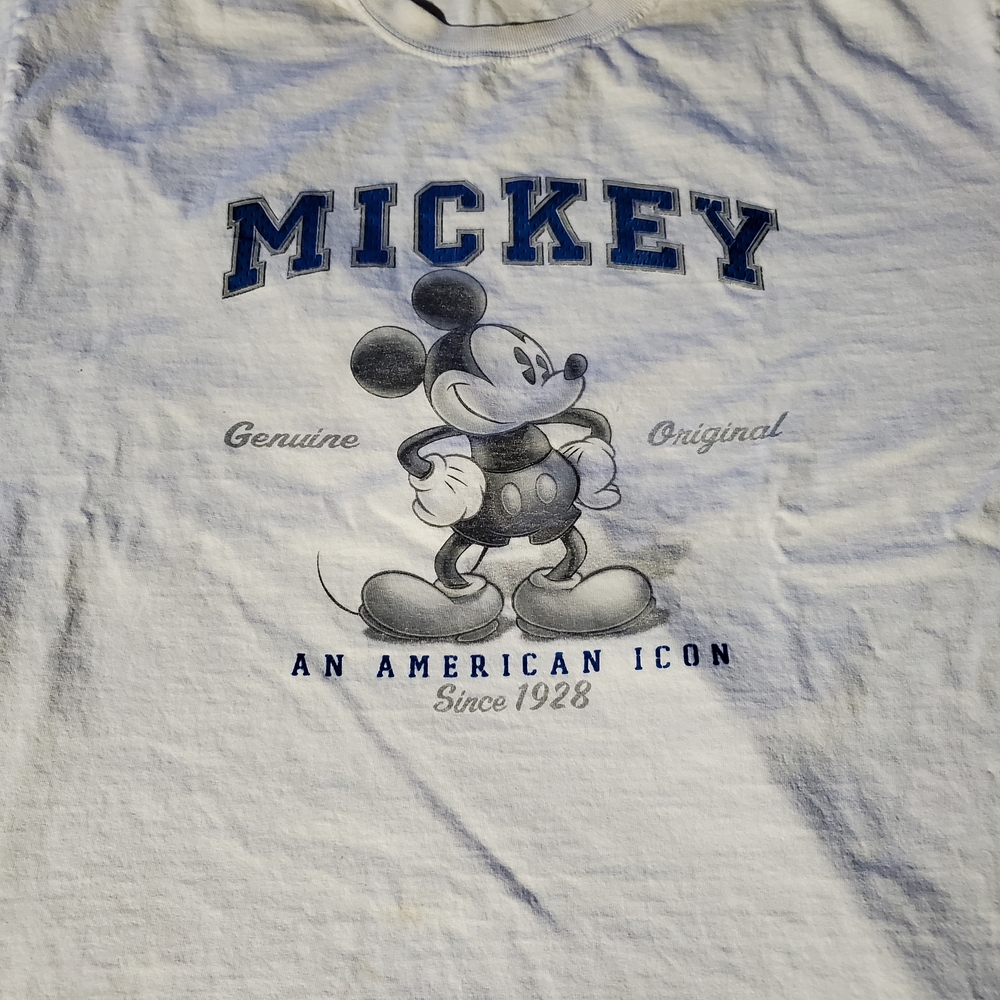 Disney Store Mickey Mouse An American Icon tshirt size XL